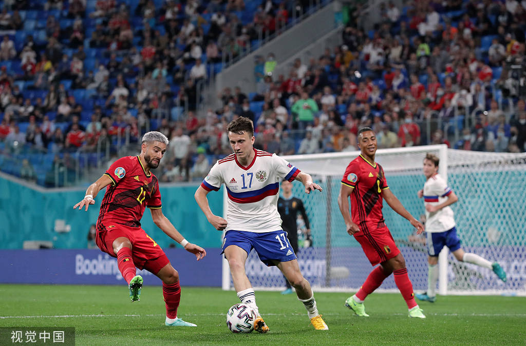 芬兰客场力克加拿大，提升实力