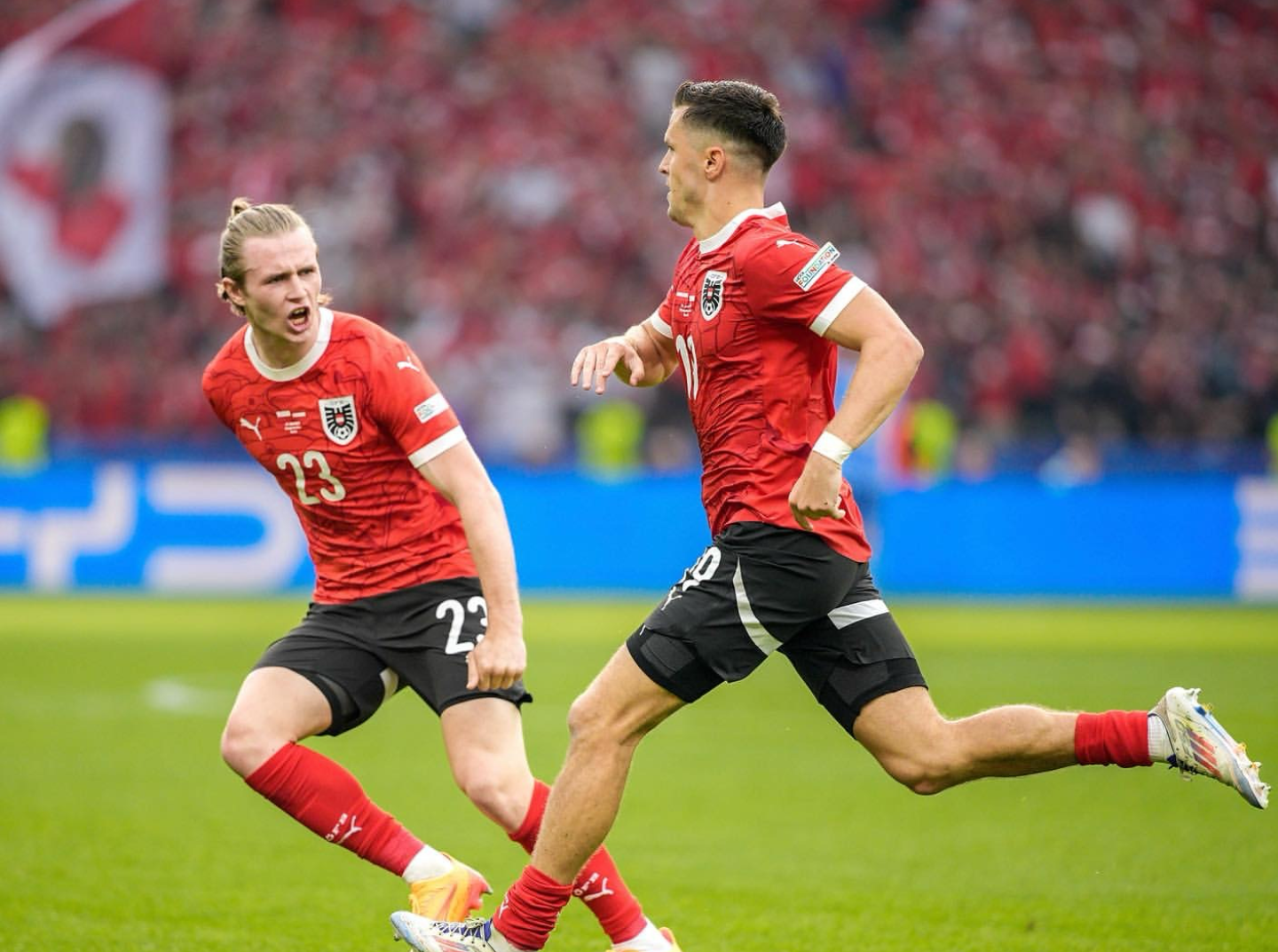 包含波兰再胜奥地利，晋级欧锦赛季军争夺赛的词条