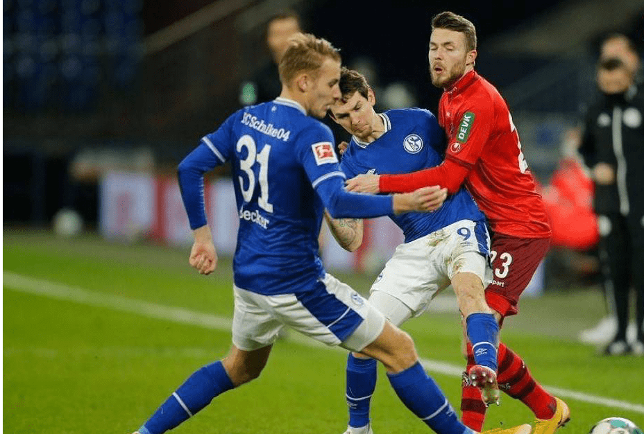 关于弗赖堡主场豪胜，继续领跑积分榜的信息