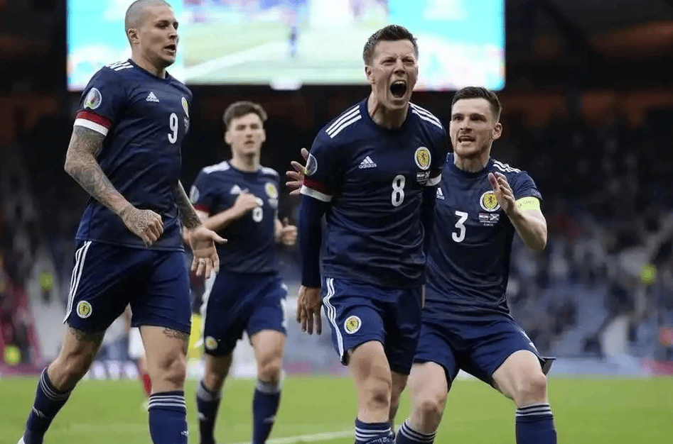 关于欧国联赛场上精彩不断，球员技艺展现出色的信息