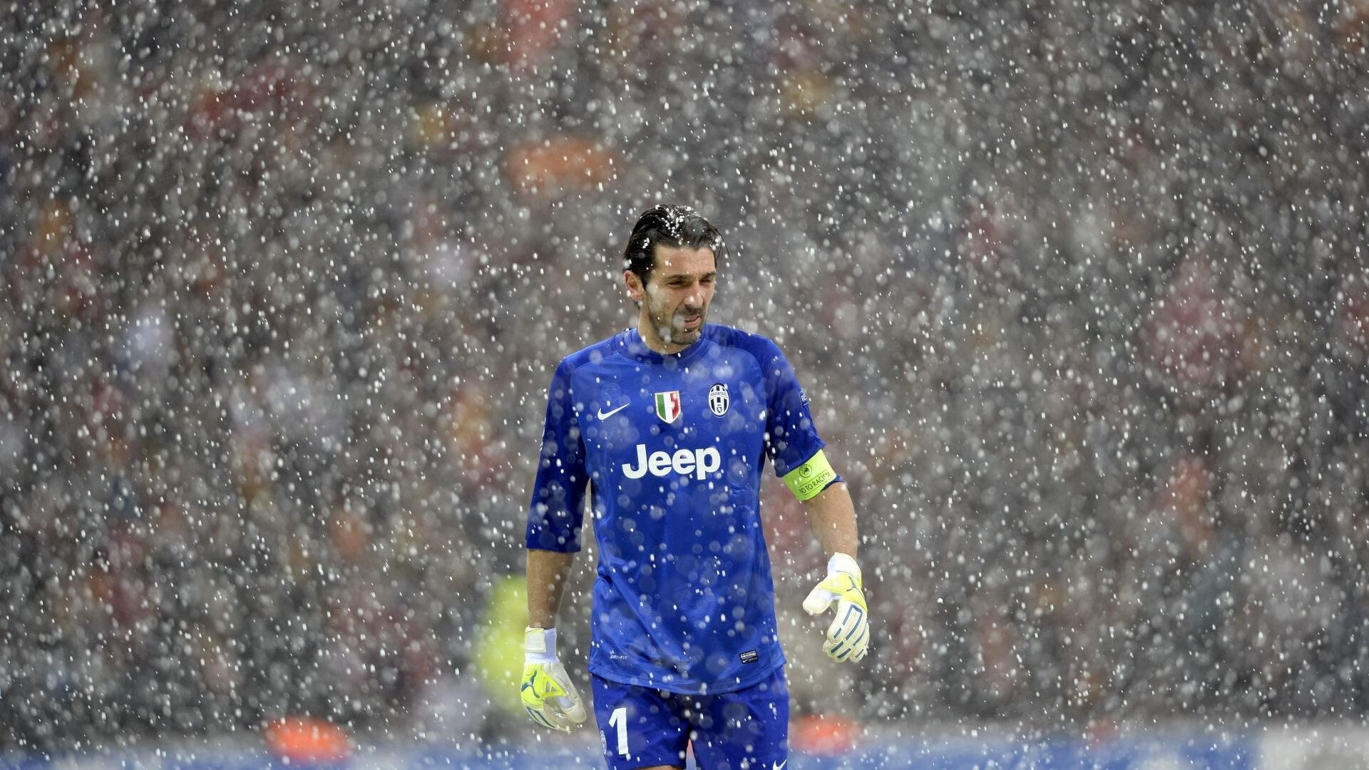 绿茵场外的救赎，当马德里竞技的铁血遇上安哥拉的坚韧，维尼修斯如何跨越心魔