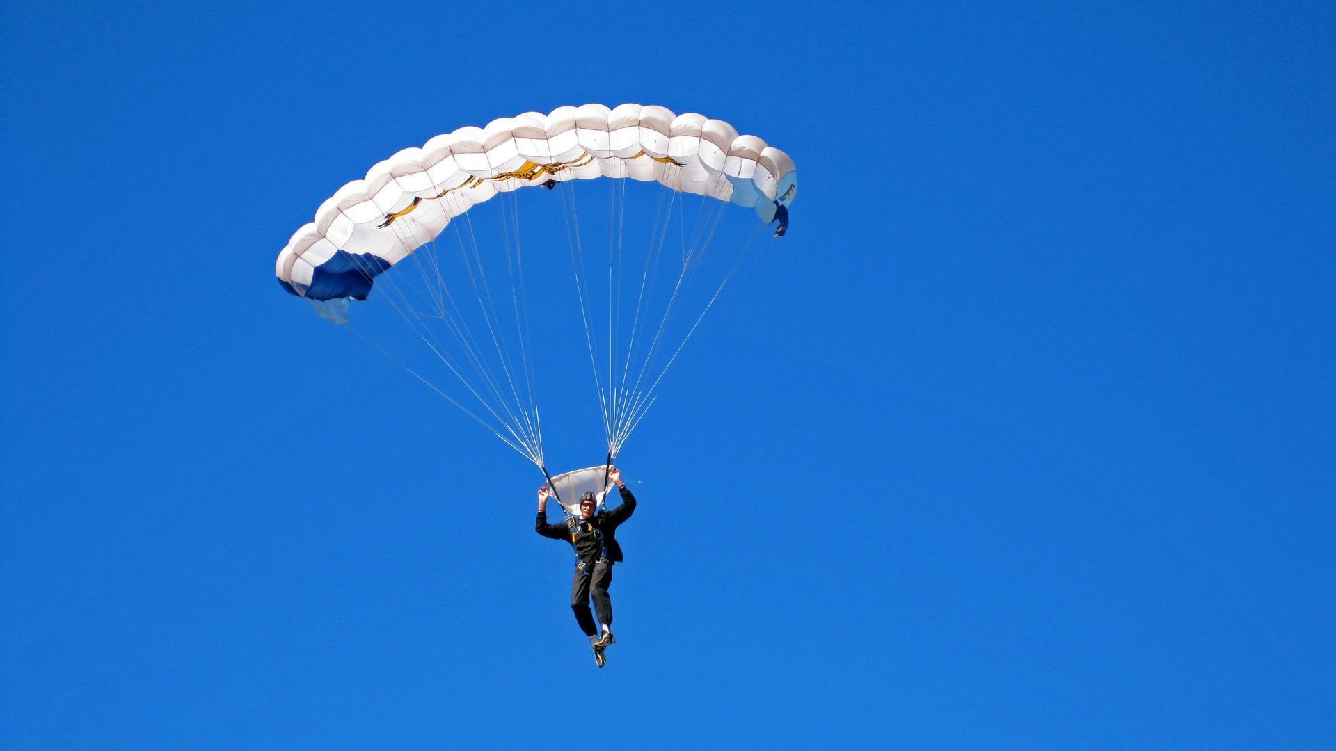 爱游戏下载-逆境中的双城记，德国队逆转印尼队，辛杜扛起全队的重量